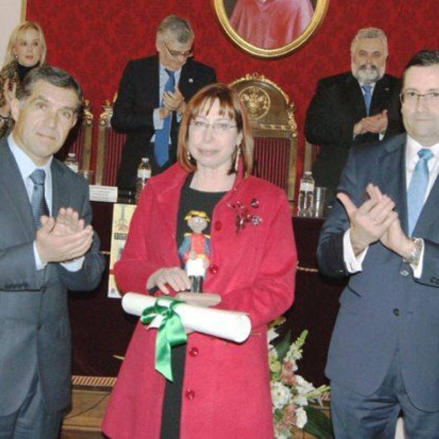 Mar Braña recibe el premio del 